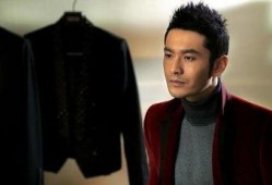 最新爆料黄晓明,神秘美女引热议，网友猜测是否已秘密结婚？