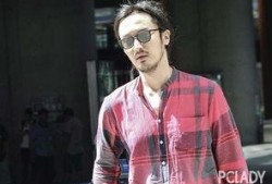 卓伟最新爆料王传君,卓伟最新爆料揭秘其幕后故事